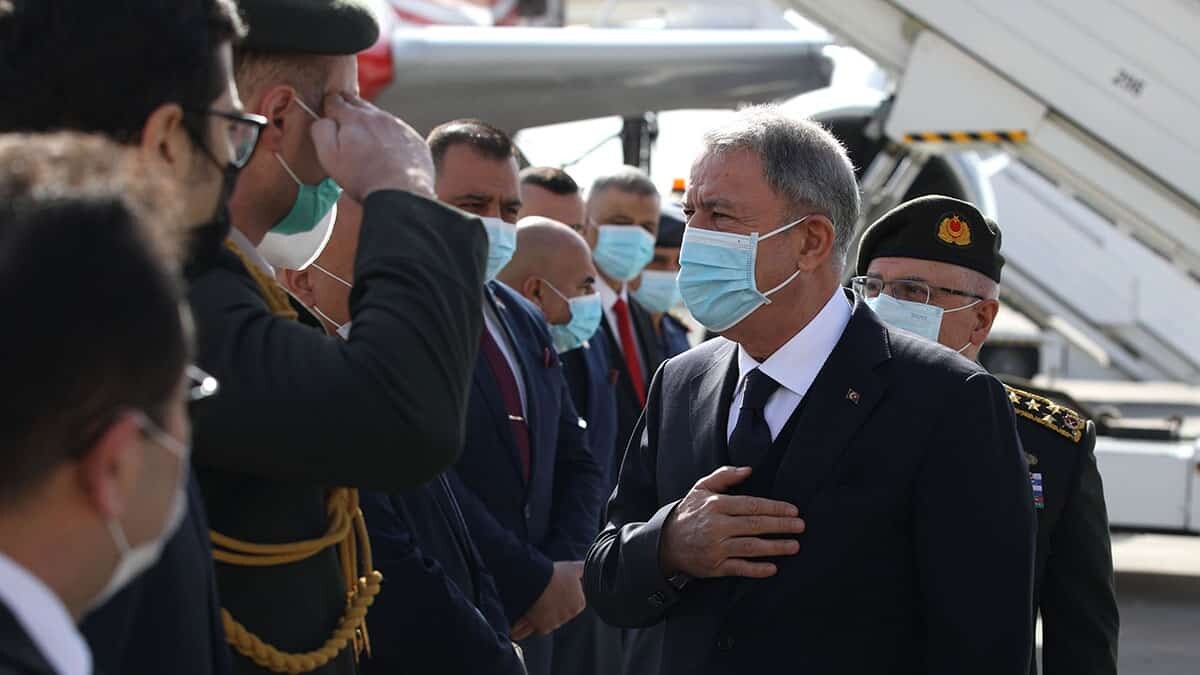 Bakan Akar'dan Irak ziyareti