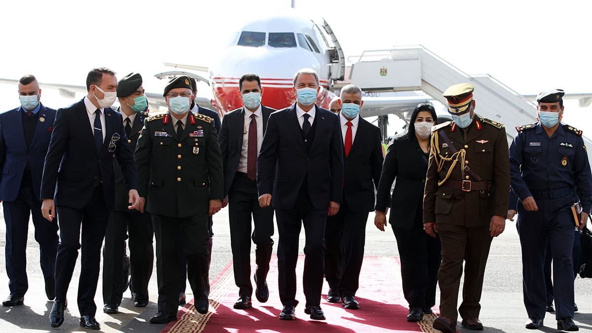 Görüşmelerdeki temel konunun terörle mücadelede Türkiye ve Irak arasındaki iş birliğinin olacağı belirtildi.