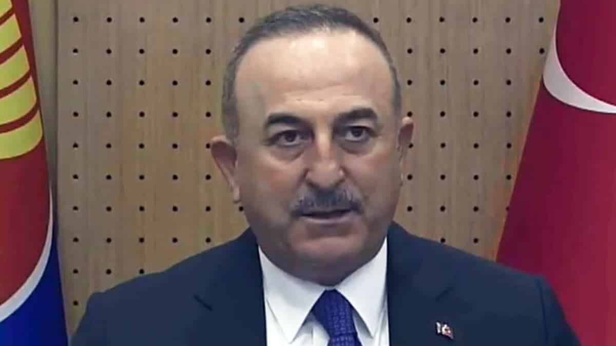 Çavuşoğlu, ASEAN Ankara Grubu büyükelçileri ile bir araya geldi