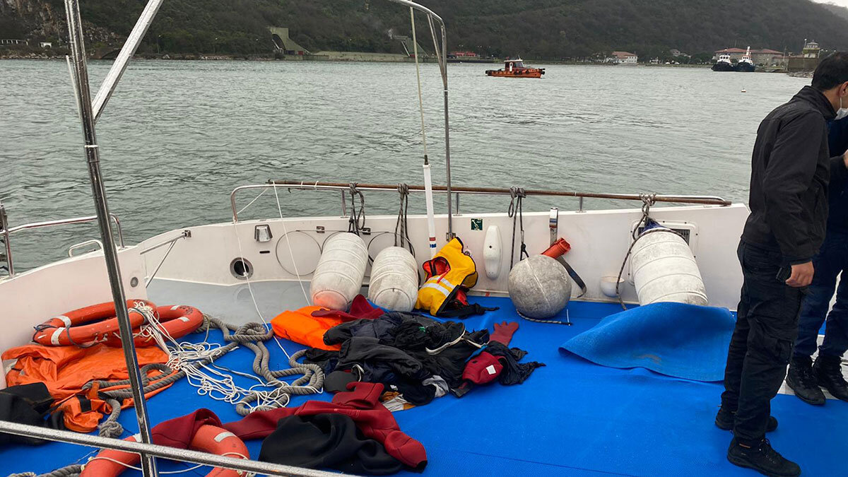 Batan gemiden 2 kişinin cansız bedeni çıkarıldı