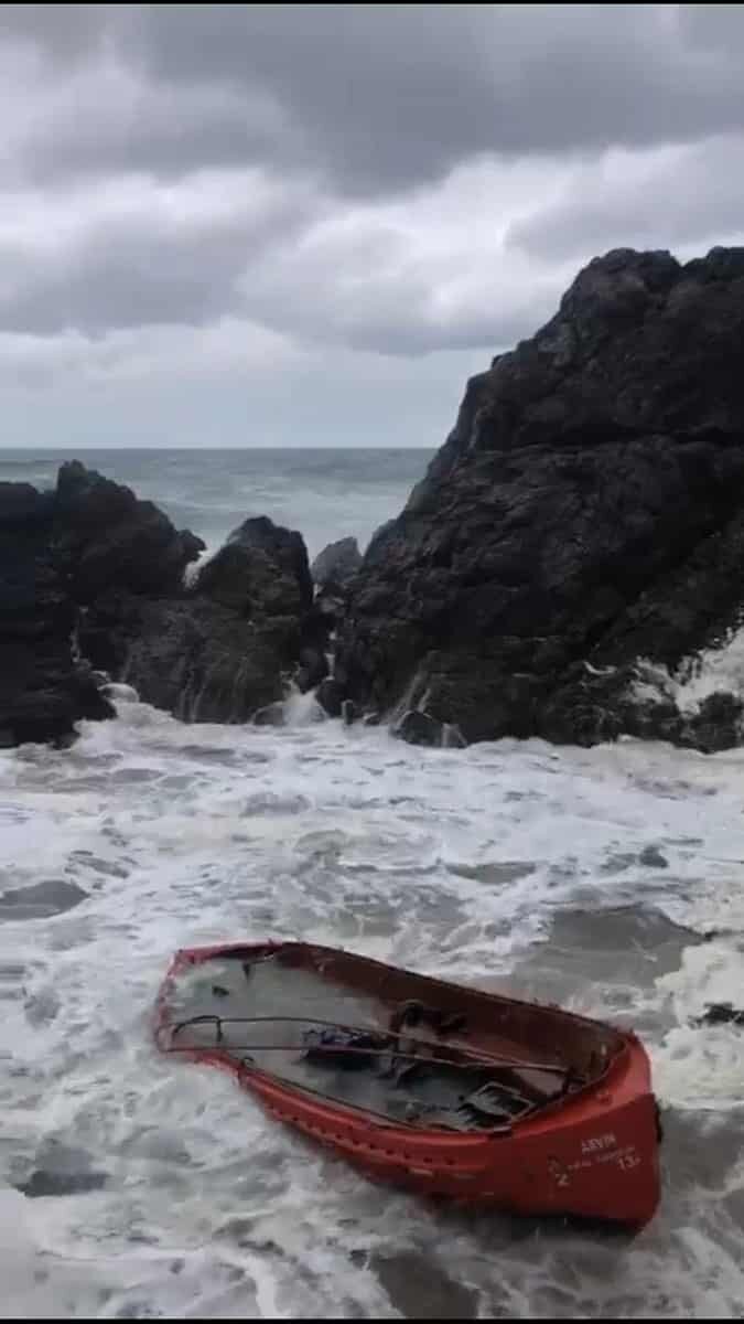 Kuru yük gemisinin batması sonucu Bartın'da kayıp 5 mürettebat için çalışmalar sürüyor.