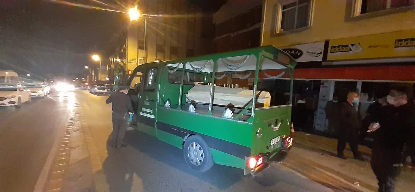 Çocuğunun gözü önünde iple boğularak öldürüldü