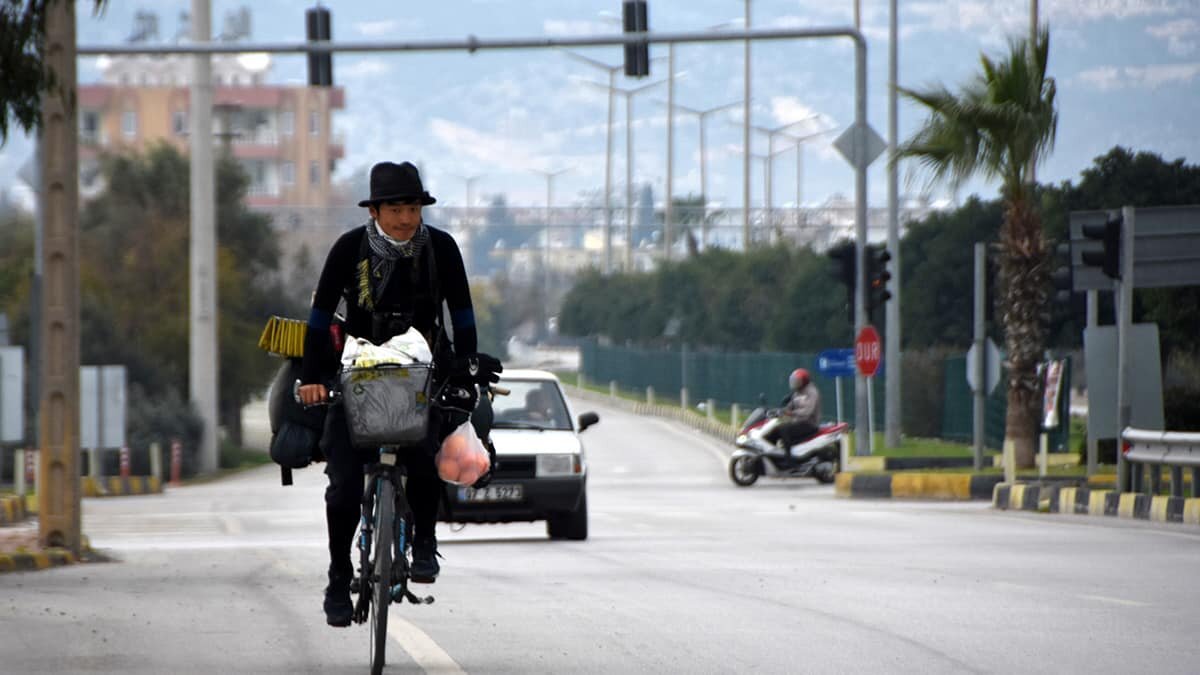 Bisikletiyle dünyayı gezen Japon fotoğrafçısı Hirohisa Tajima Türkiye'ye hayran kaldı.