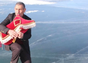 Çıldır Gölü'nde tulum çaldı