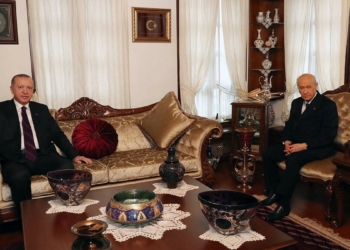 Erdoğan Bahçeli'yi evinde ziyaret etti