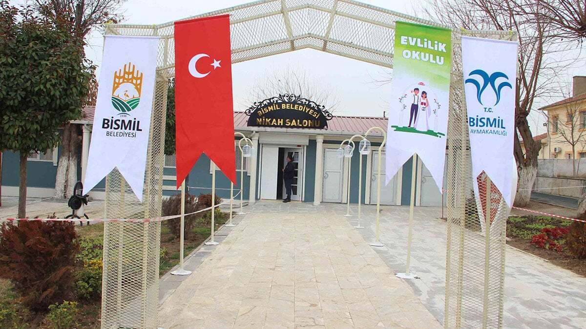 Diyarbakır'dan 'Evlilik Okulu' projesi