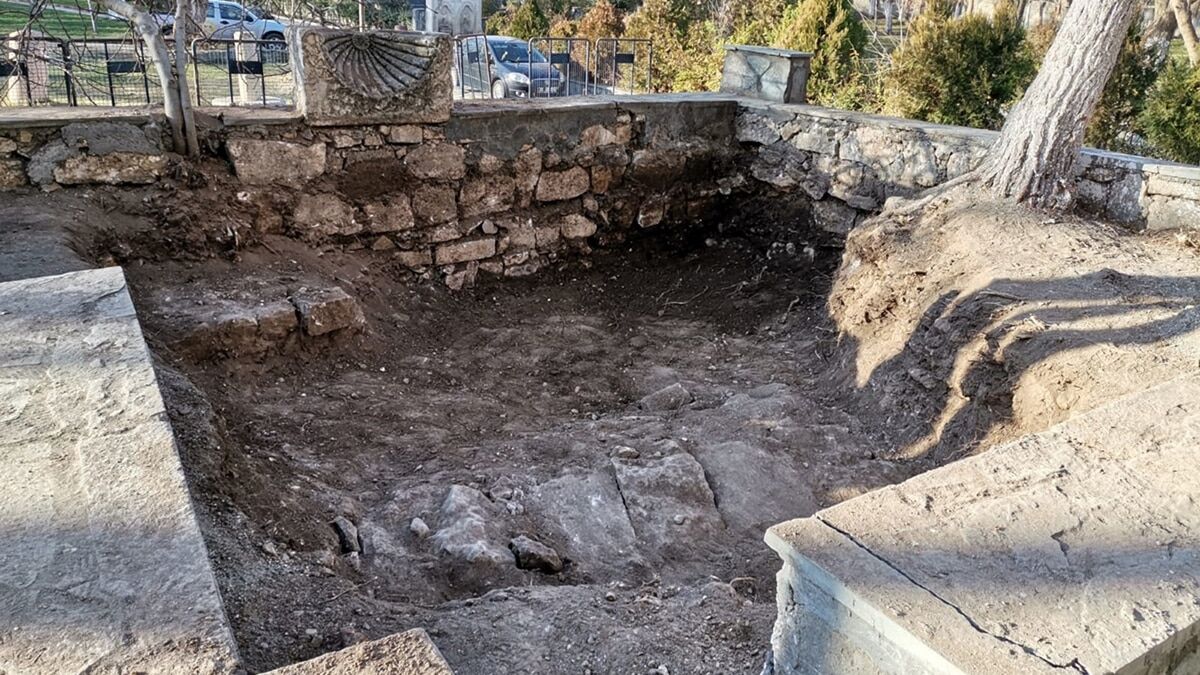 Kılıçarslan'ın mezar aramalarında kalıntılar bulundu