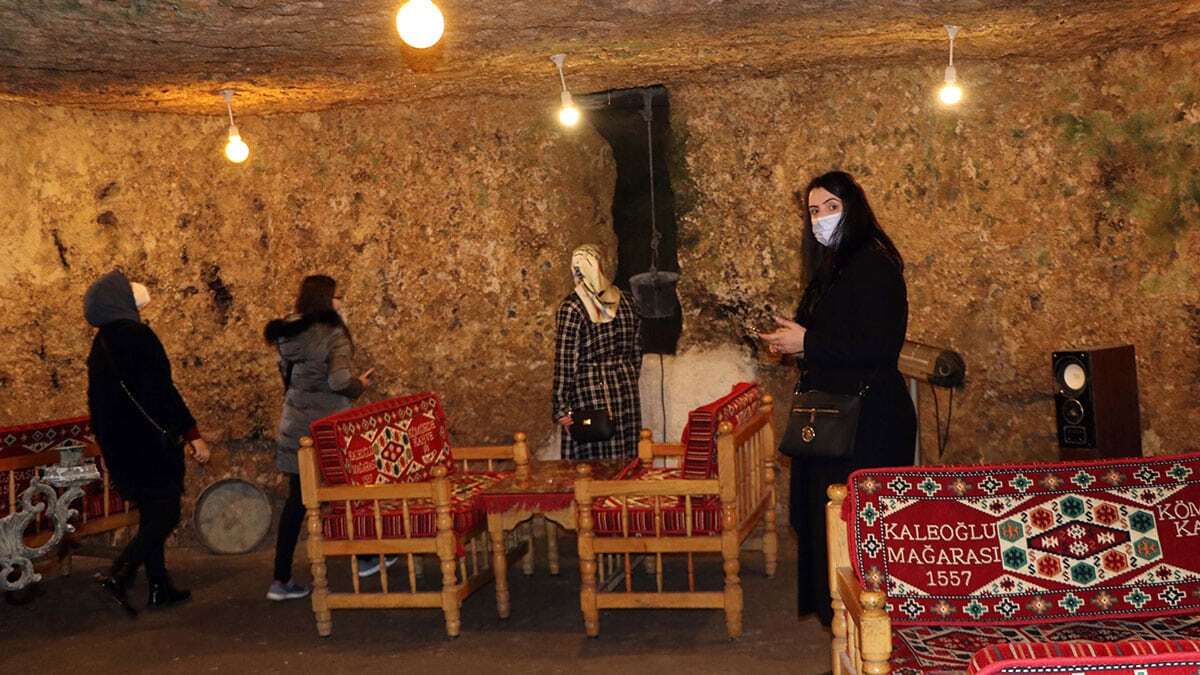 Doğal ısısını koruyan 500 yıllık mağara