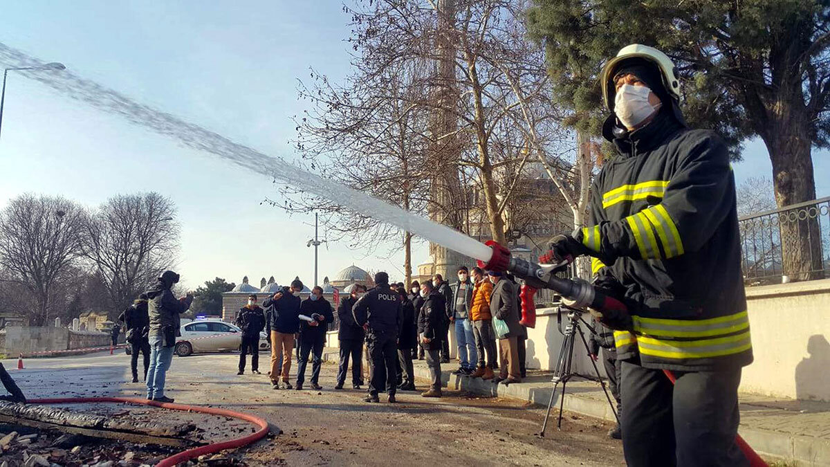 Edirne'de tarihi müftülük binası yandı