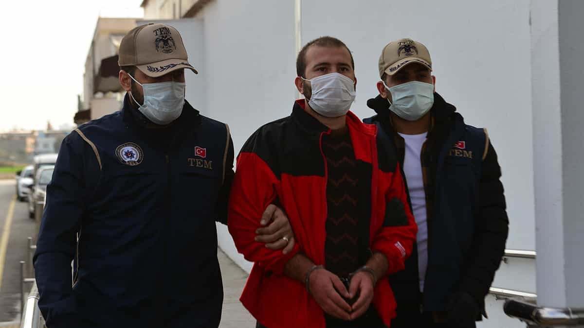 El-Kaide kamplarında eğitim alan şüpheli yakalandı