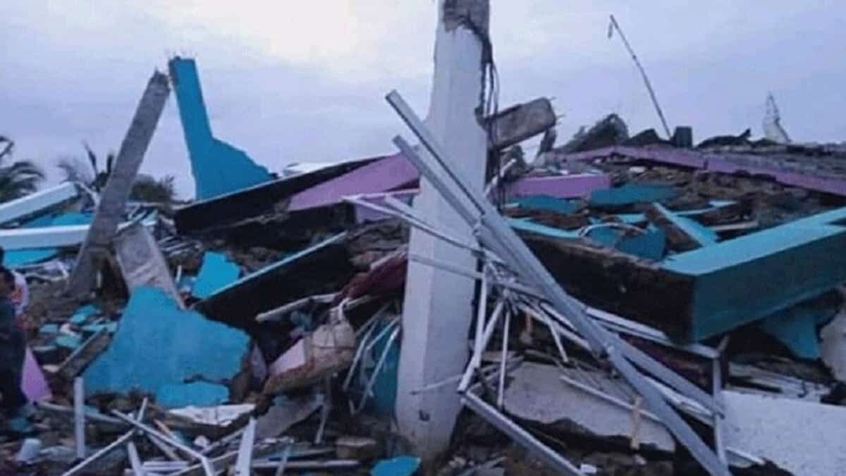 Endonezya'da 6.2 büyüklüğünde deprem: 4 ölü