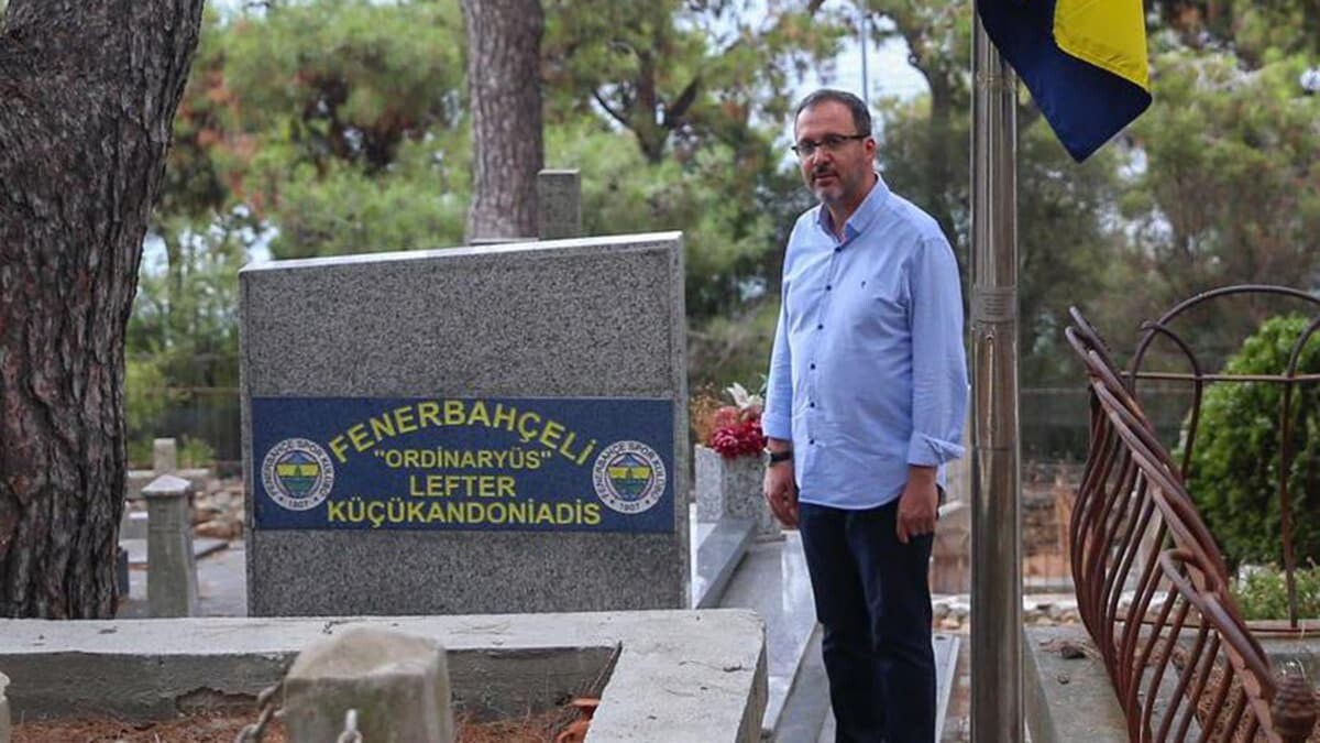 Lefter vefatının 9'uncu yıl dönümünde anıldı