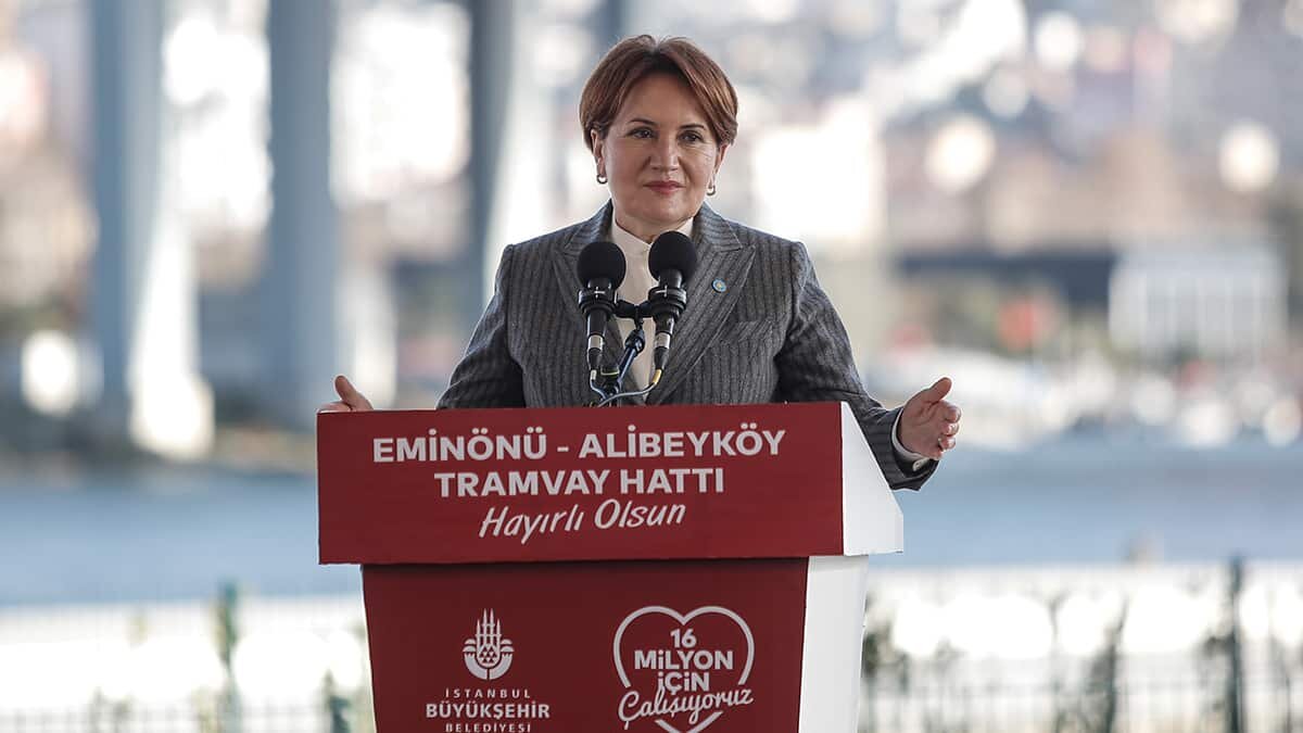 Eminönü Alibeyköy Tramvay Hattı açıldı - İBB Başkanı Ekrem İmamoğlu'nun ev sahipliğindeki törene CHP Genel Başkanı Kemal Kılıçdaroğlu ve İYİ Parti Genel Başkanı Meral Akşener de katıldı.