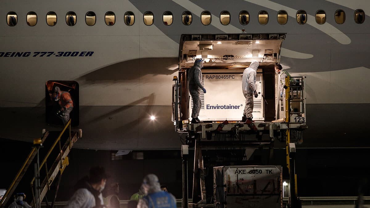 Çin'den 6.5 milyon doz aşı Türkiye'ye getirildi