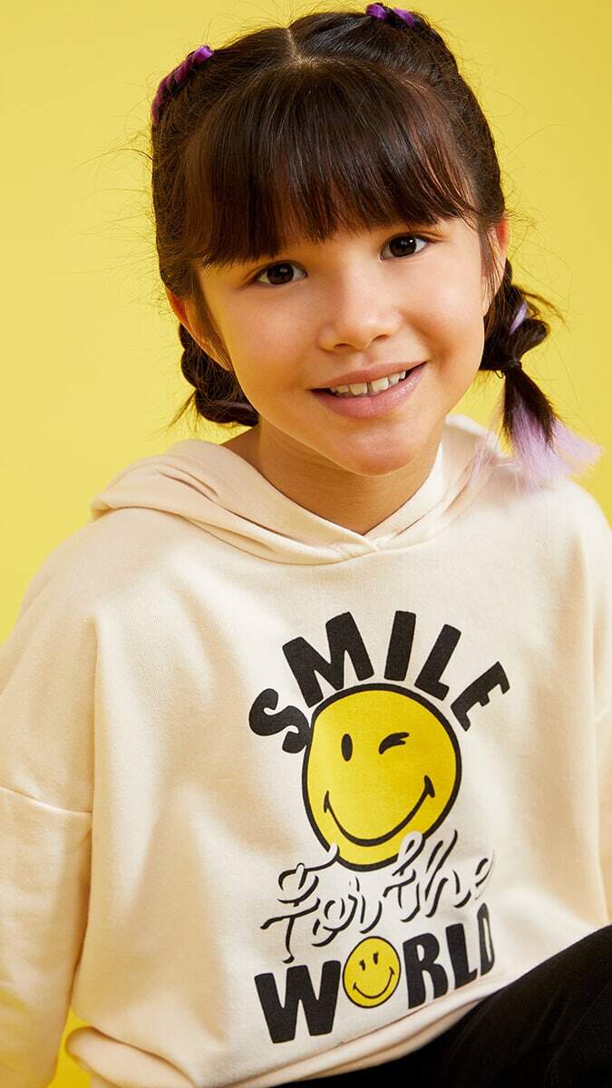 Koleksiyonda çocukların enerjisini yanıstan Smiley ve Kamuflaj konseptli tasarımların yer aldığı belirtildi.