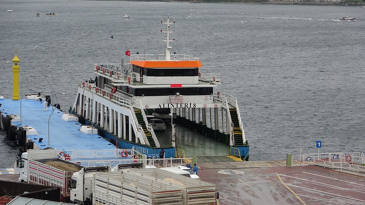 Tüm feribot seferleri iptal edildi