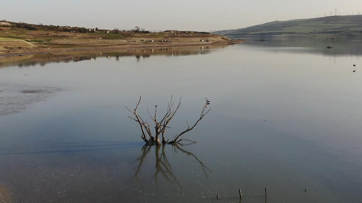Sonbahar ve kış aylarının yağışsız geçmesi nedeniyle İstanbul barajlarındaki doluluk oranı kritik seviyede.