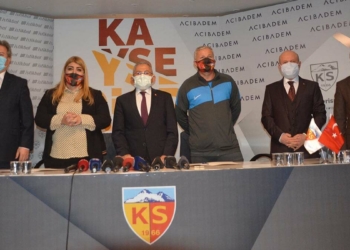 Kayserispor Dan Petrescu için imza töreni düzenledi