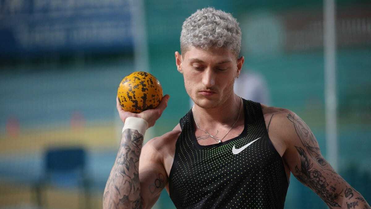 İstanbul'daki Salon Deneme Yarışmaları'nda İlkay Aydemir, Türk atletizm tarihinde heptatlon branşında bugüne dek yapılan en iyi puana imza attı.