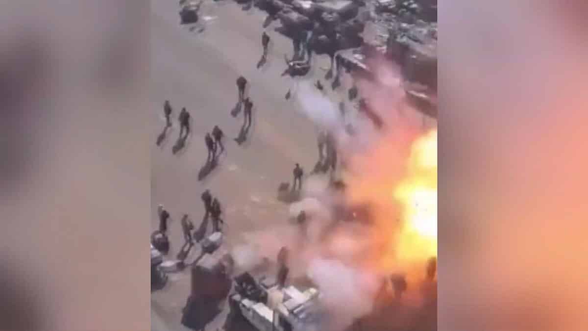 Irak'ta çifte intihar saldırısı: 21 ölü