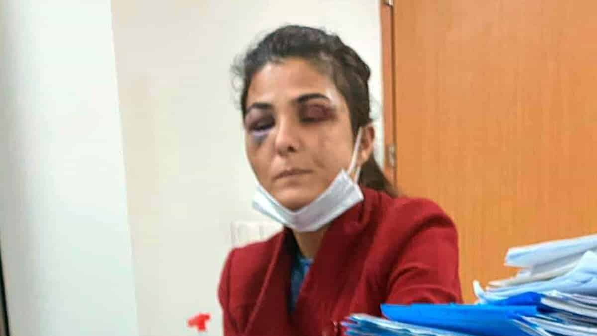 Elleri kelepçeli ve çıplak halde saatlerce döven eşini av tüfeği ile vurup öldüren Melek jandarmadaki ifadesinde işkence ve cinayeti detaylarıyla anlattı. - 12 yıllık eş elleri kelepçeli yapılan işkenceyi anlattı