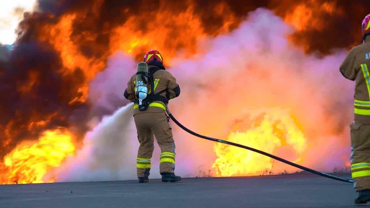 İstanbul Havalimanı'nda İGA tarafından gerçekleştirilen yangın tatbikatı nefes kesti.