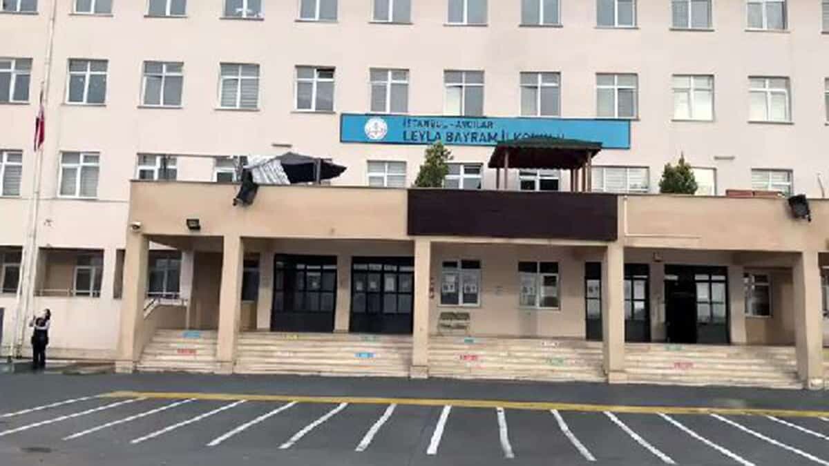 Okullarda İstiklal Marşımız okundu