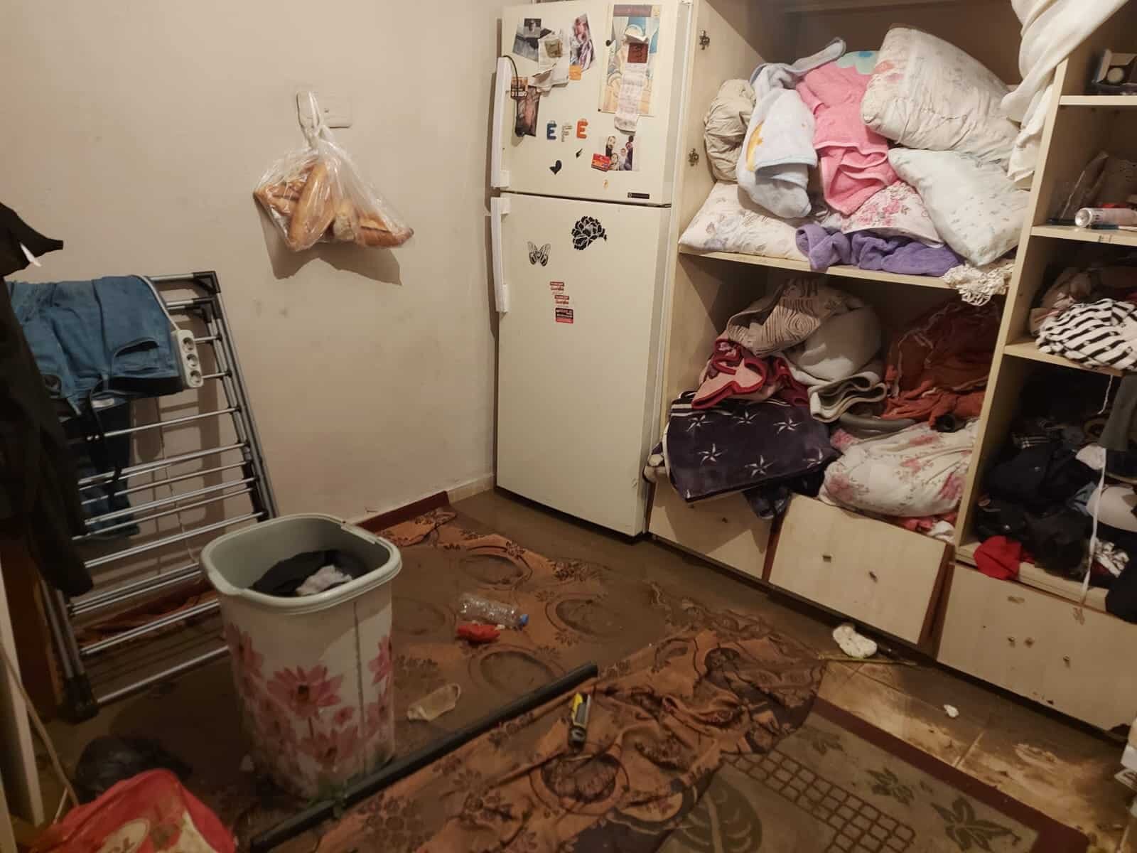 Dere taştı evler su içinde kaldı