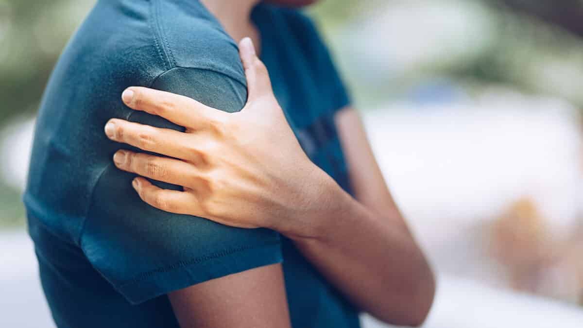 Cilt, eklem ve kas sağlığına faydalarıyla bilinen bu maddeyi doğal yollarla almak mümkün. Mide asidi nedeniyle doğal yollardan alınan maddenin kalıcı olmayacağını belirten uzmanlar gıda takviyelerini önerirken sahte ürünler konusunda uyarıda bulundu.