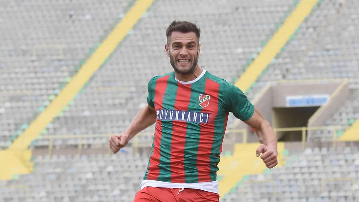 Karşıyaka'yı ilk yarıda golcüsü Hakan Kuş taşıdı