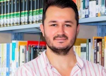 Bıçaklanan bölüm başkanı hayatını kaybetti