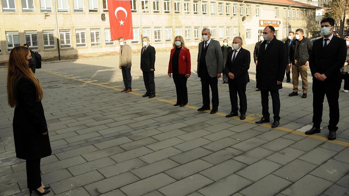 Kayseri'de okullarda İstiklal Marşı okundu