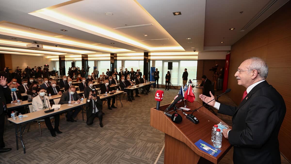 SGK, Hazine ve Maliye Bakanlığına bağlanmalı