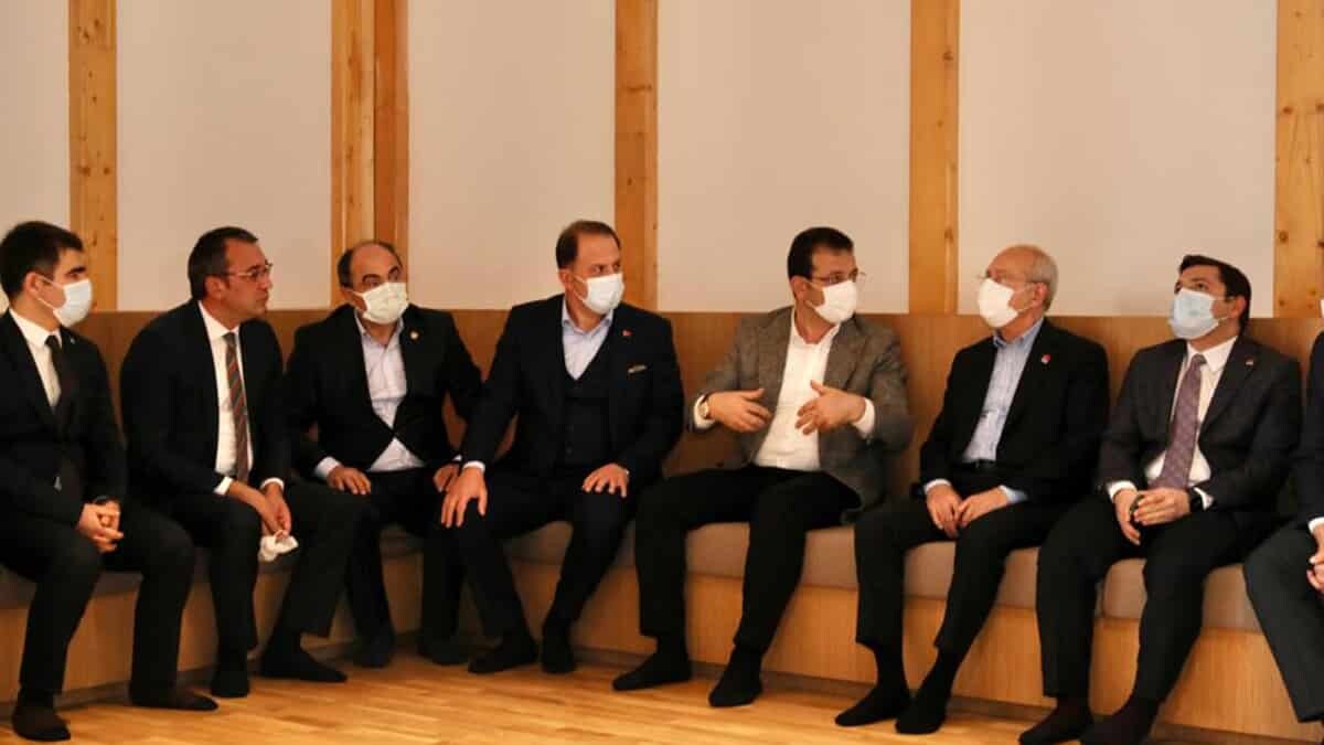 Kılıçdaroğlu'ndan Beylikdüzü'nde cemevi ve cami ziyareti