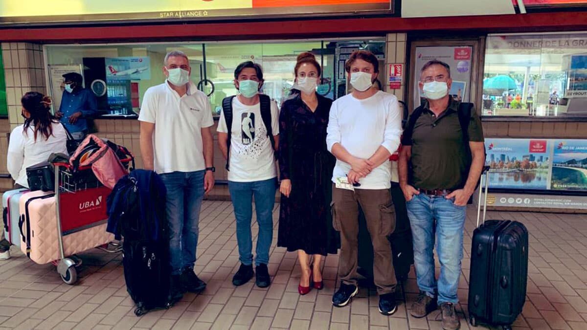 Korsan saldırısından kurtulan 3 denizci Türkiye'ye uğurlandı