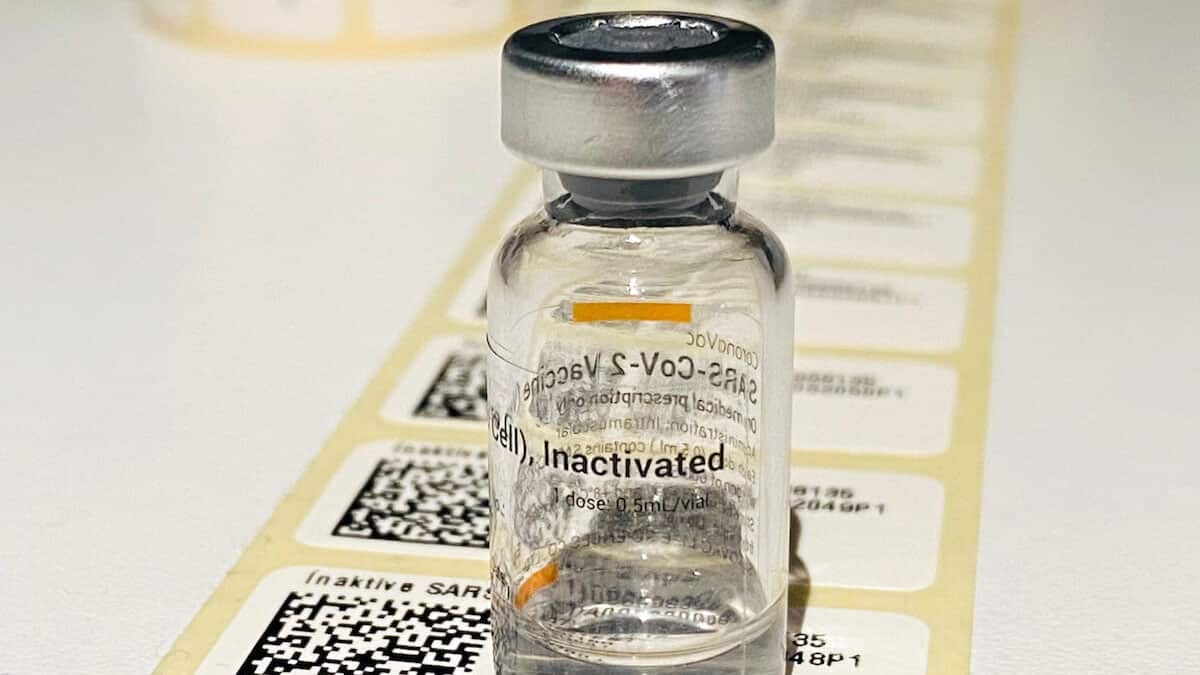 Kovid-19 aşıları karekod sistemi ile takip ediliyor