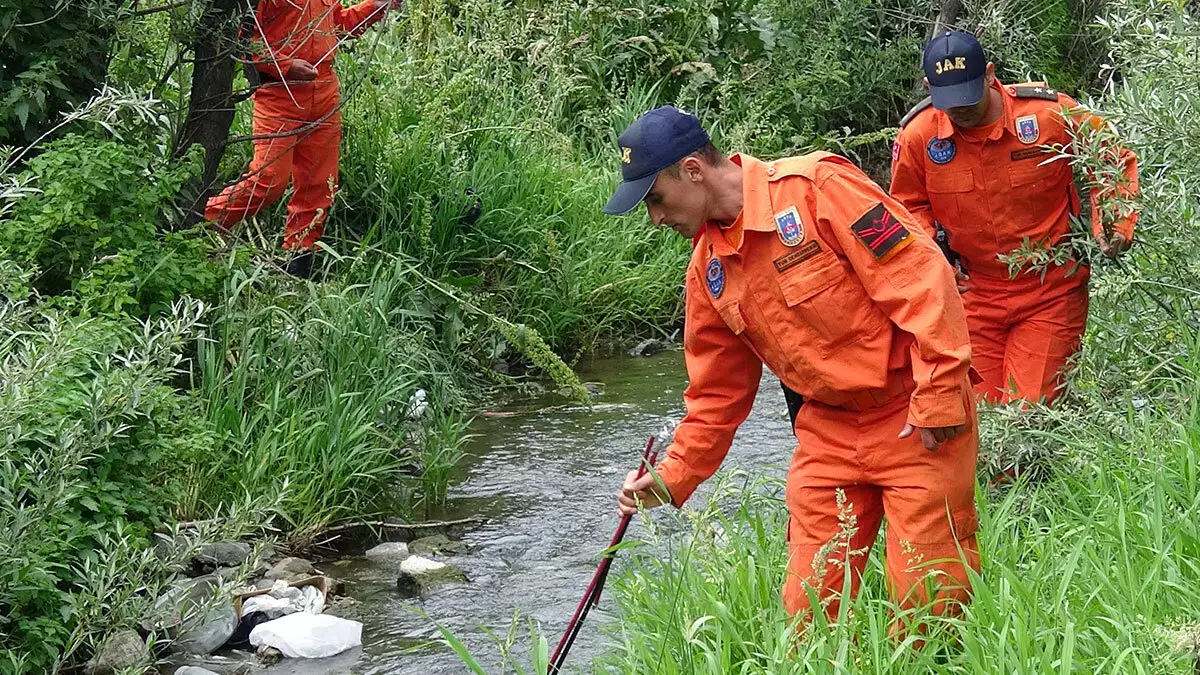 Ağrı kent merkezinde yaşayan şükran ve nihat aydemir çiftinin 7 çocuğundan 6'ncısı olan leyla, ramazan bayramı için gittikleri dedesinin yaşadığı bezirhane köyünde 15 haziran 2018 tarihinde kayboldu. Bulunması için tüm türkiye'nin seferber olduğu leyla'nın 18 gün sonra köye 3 kilometre uzaklıktaki kurudere mevkiinde cansız bedeni bulundu.