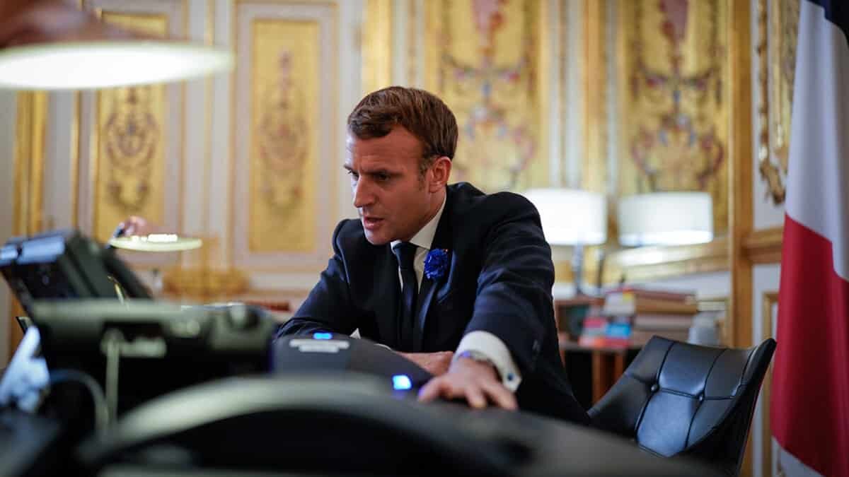Macron bilimsel olmayan açıklama yapmakla suçlandı