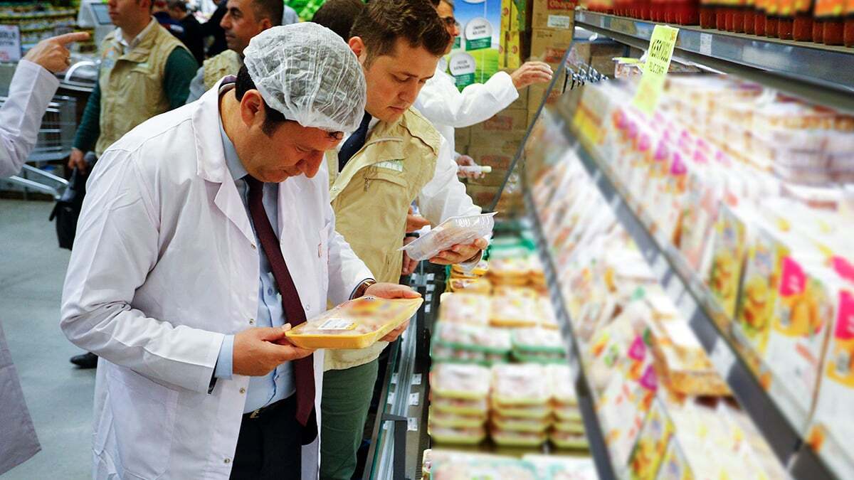 Maske ve dezenfektanda fahiş fiyata 20 milyon lira ceza