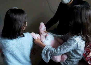 Yaşasın artık babam gelmeyecek dayak yemeyeceğiz