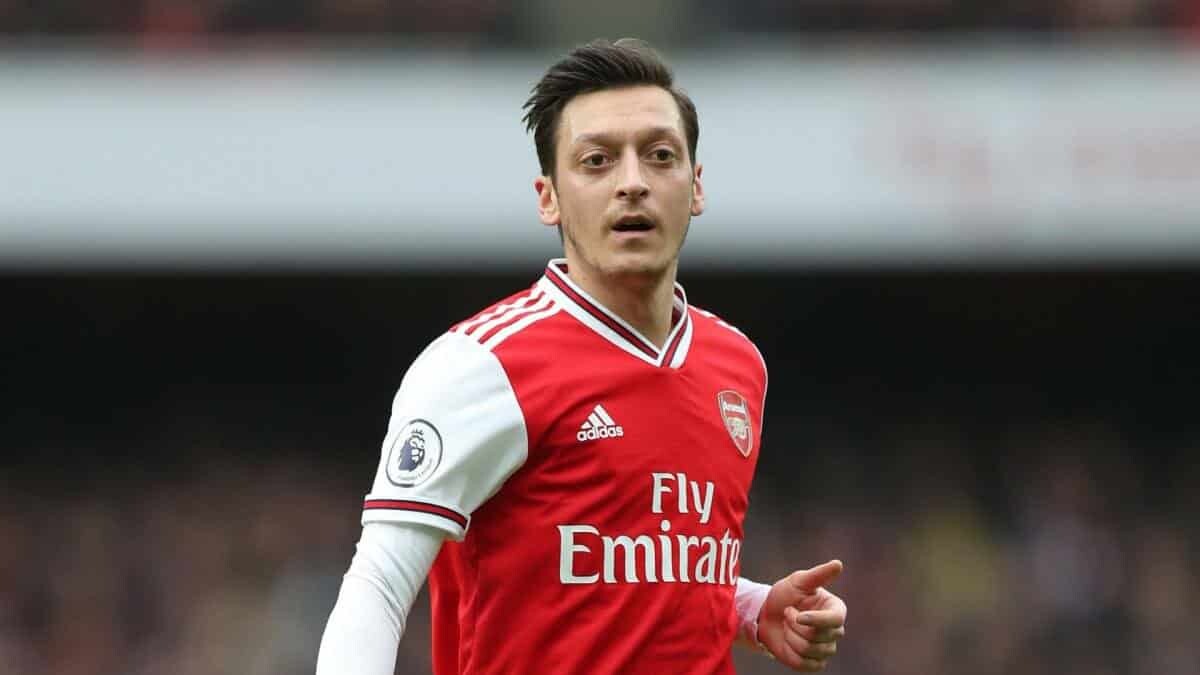 Mesut Özil'in Fenerbahçe'ye transferi Almanya'da gündem