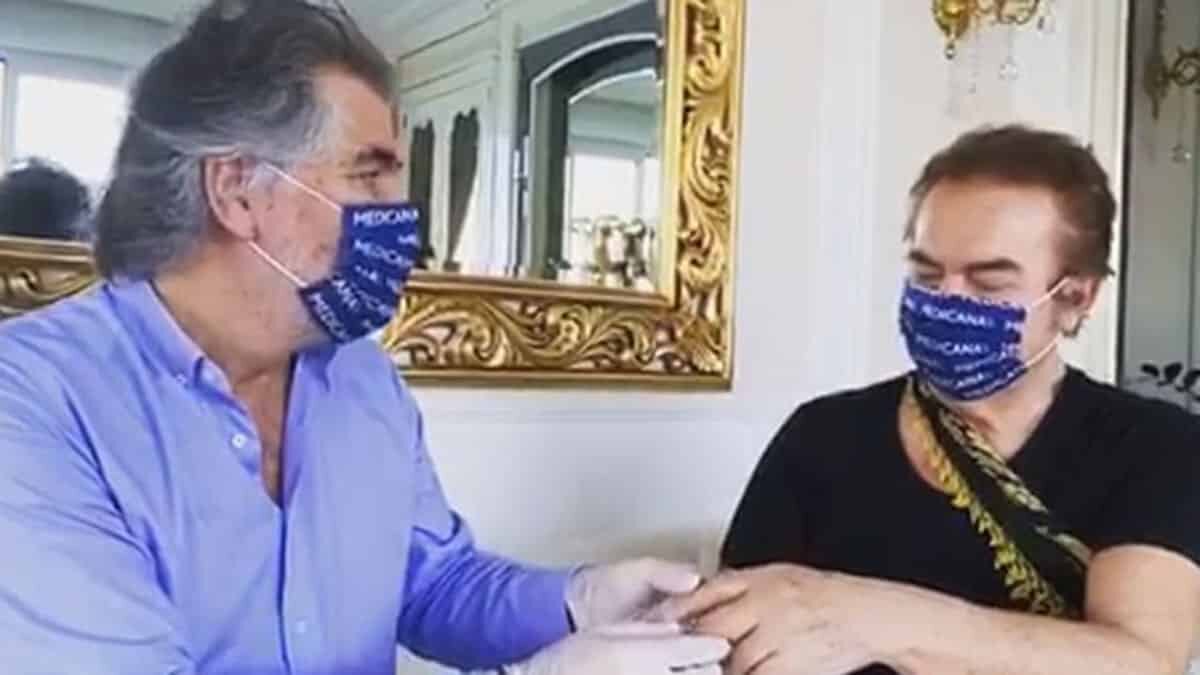 Orhan Gencebay sevenlerini korkuttu