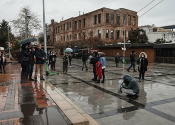Turistler yağmura rağmen İstanbul turu attı
