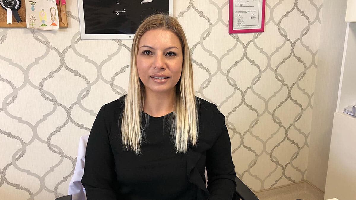 Çocuk Sağlığı ve Hastalıkları Uzmanı Dr. Tuğçe Tülümen, pandemi sürecinde evde kalan çocukların obezite riskiyle karşı karşıya kaldığını belirterek aileleri uyardı.