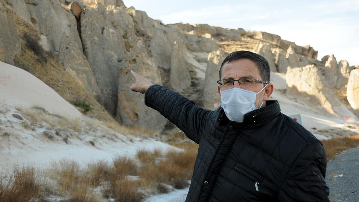 Peribacalarına sprey boya ile yazılan yazılara tepki