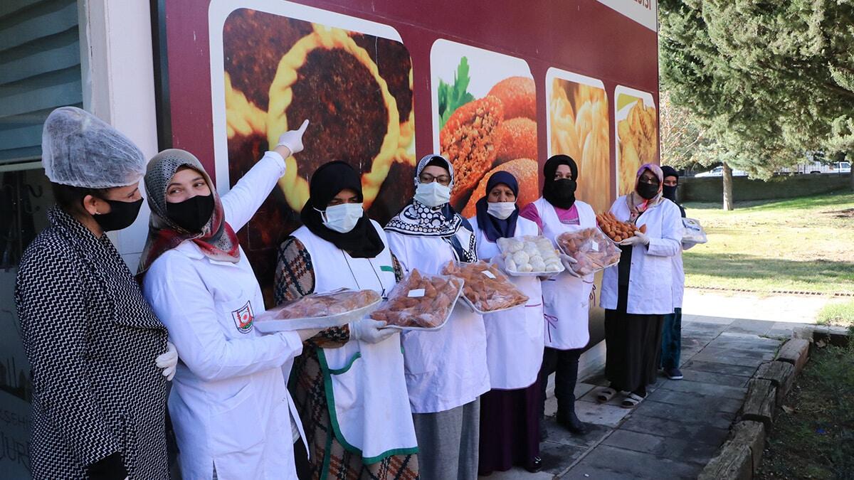 Yöresel yemekleri 81 ile gönderiyor