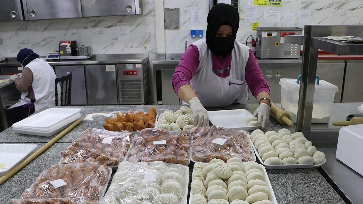 Yöresel yemekleri 81 ile gönderiyor