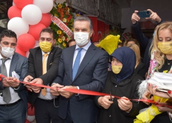 Sarıgül partisinin Afyonkarahisar merkezinin açılışını yaptı