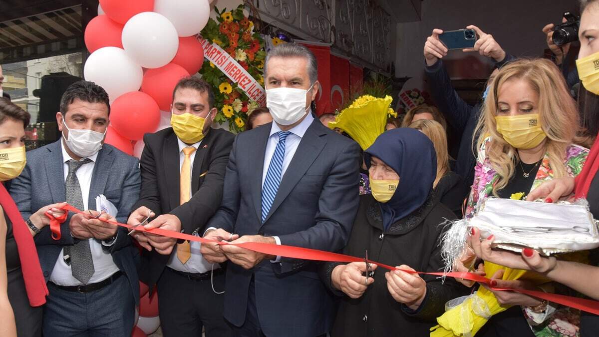 Sarıgül partisinin Afyonkarahisar merkezinin açılışını yaptı