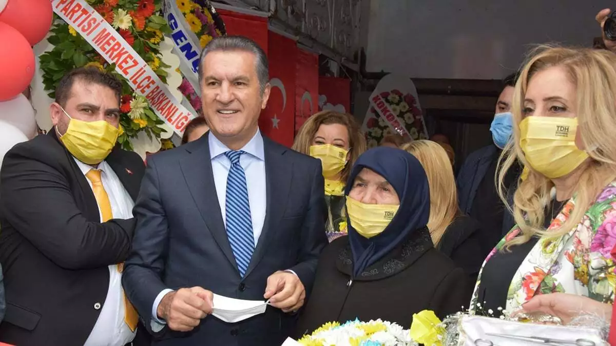 Türkiye değişim partisi (tdp) genel başkanı mustafa sarıgül partisinin afyonkarahisar merkezinin açılışını yaptı.